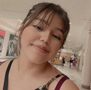 Meet your Posher, Stefany